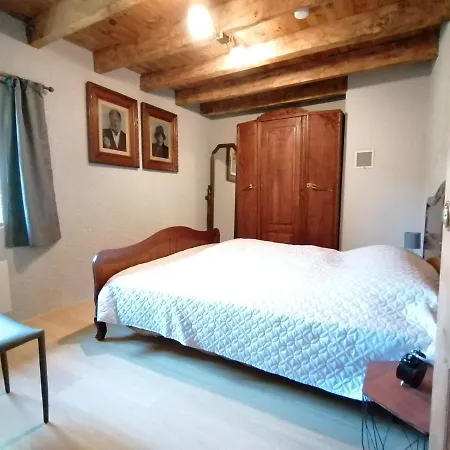 Le Vieux Tilleul Holiday home Pionsat